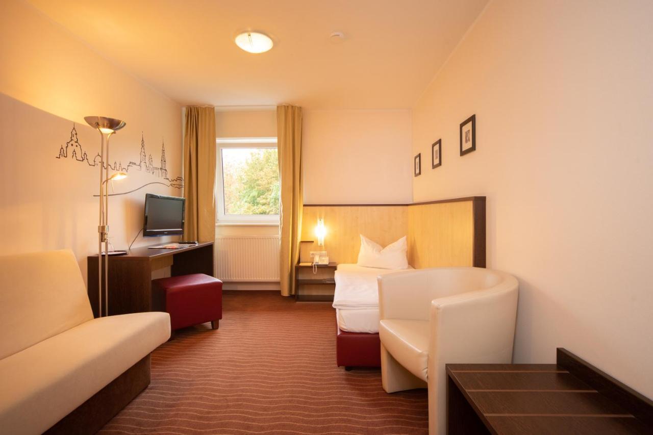 Bergwirtschaft Wilder Mann Und Restaurant 4* Dresda